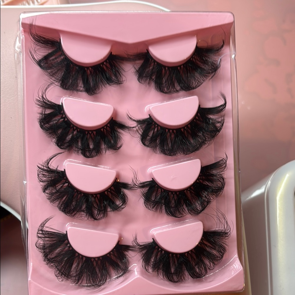 Dramatic Black False Eyelashes Set